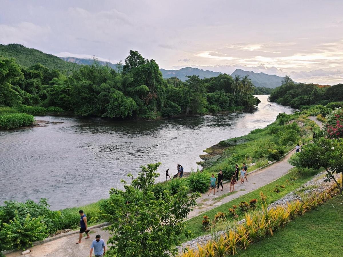 Aekpailin River Kwai Resort 칸차나부리 외부 사진