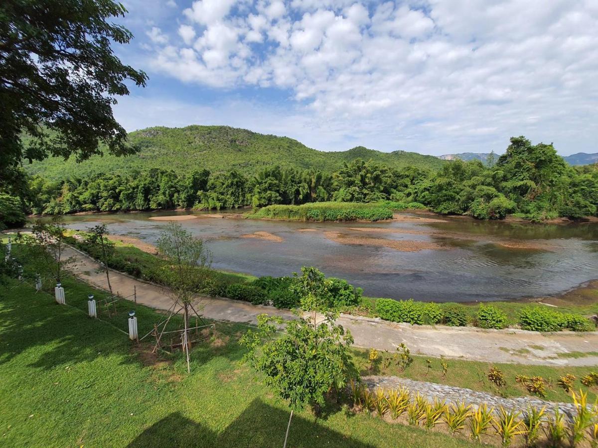 Aekpailin River Kwai Resort 칸차나부리 외부 사진