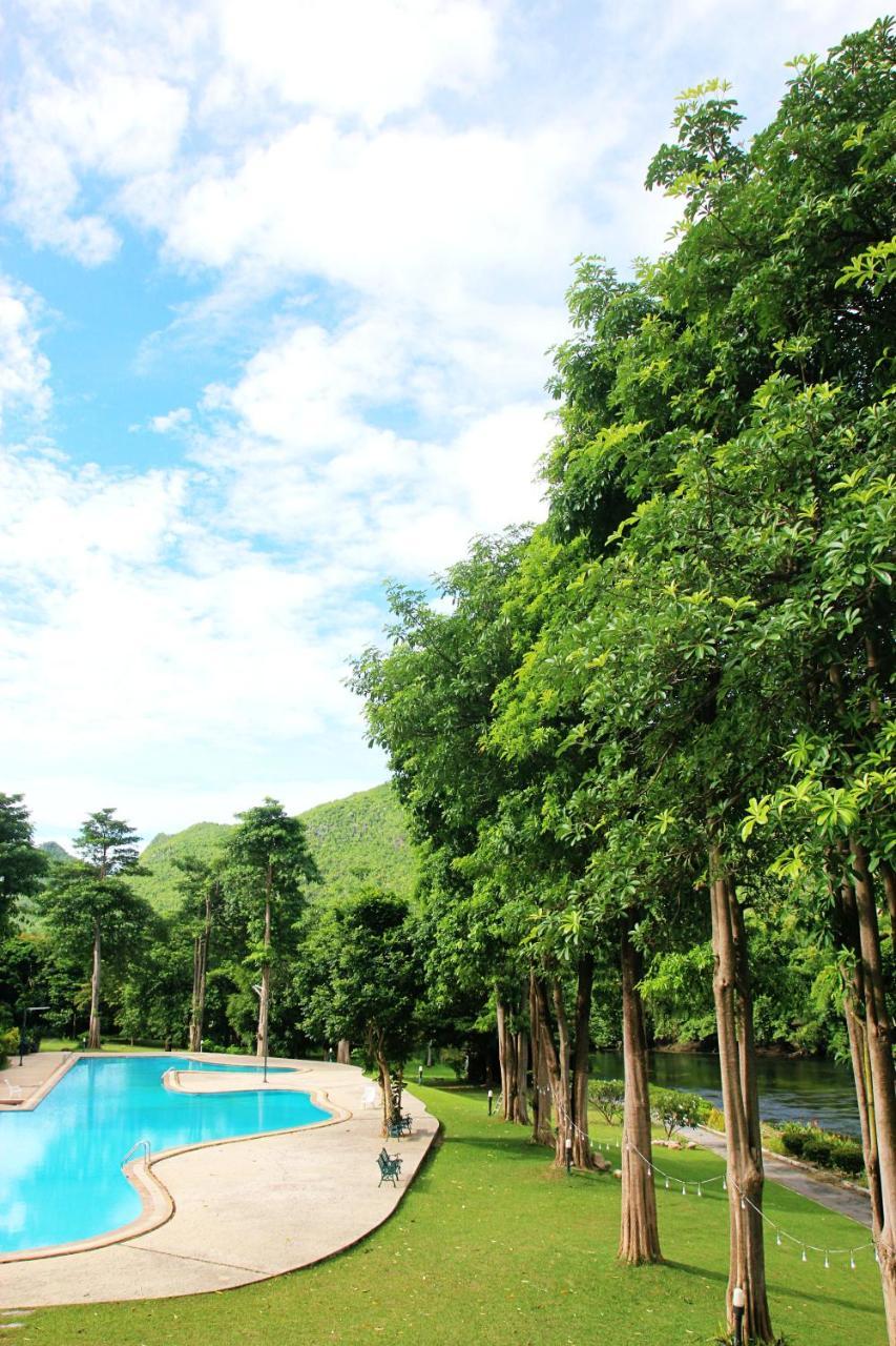 Aekpailin River Kwai Resort 칸차나부리 외부 사진